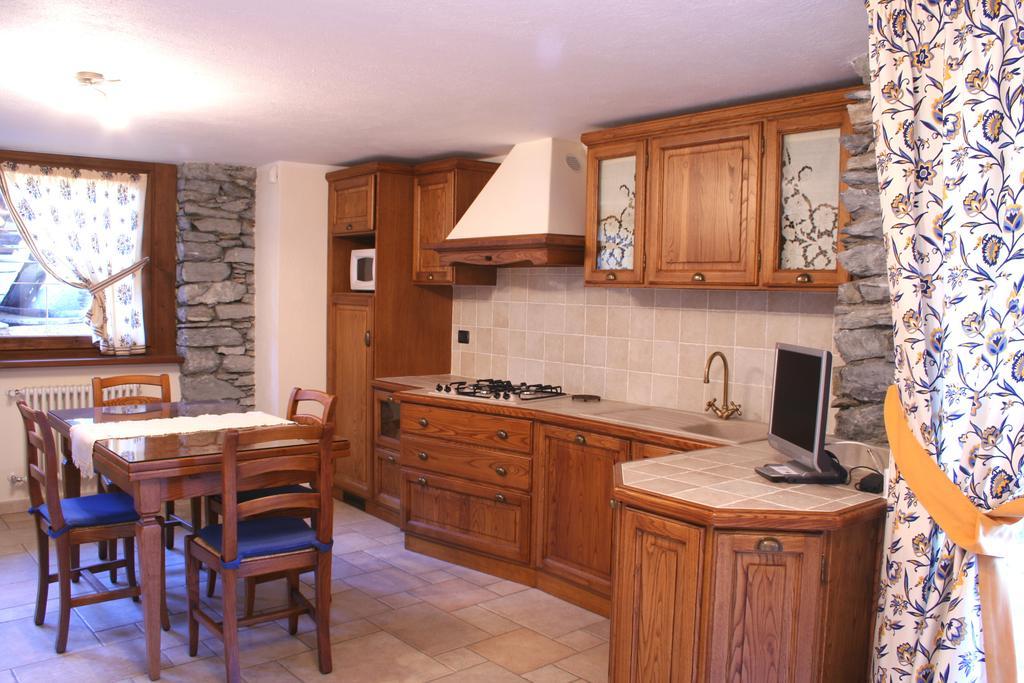 Maison Chante Lune Introd Room photo